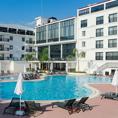 فندق Ramada By Wyndham