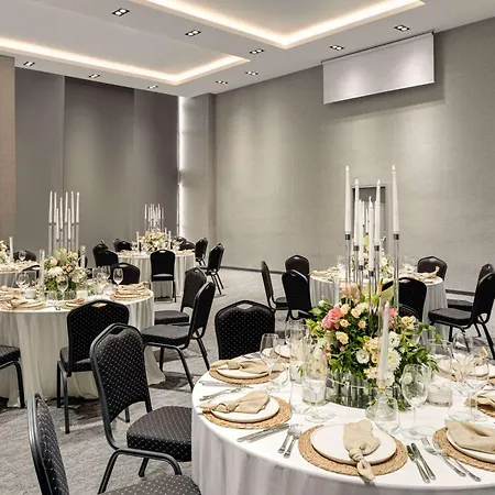 Ramada By Wyndham *
