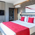 Szálloda Ramada By Wyndham 5*