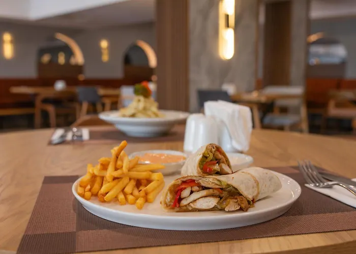 Hotel Ramada By Wyndham 5*