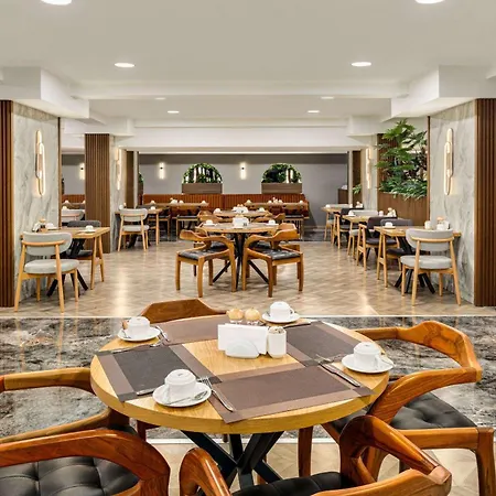 Отель Ramada By Wyndham