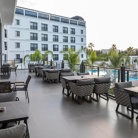 מלון Ramada By Wyndham